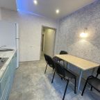 Квартира (Апартаменты возле Сквера Мира, 5), Апартаменты На Рубежной