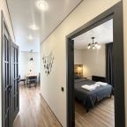 Квартира (На улице Степана Разина 7), Апартаменты Однокомнатные возле КГУ