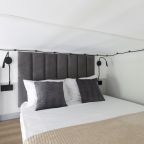 Четырехместный (Двухуровневая четырехместная Студия Deluxe), Отель Norke Парковая