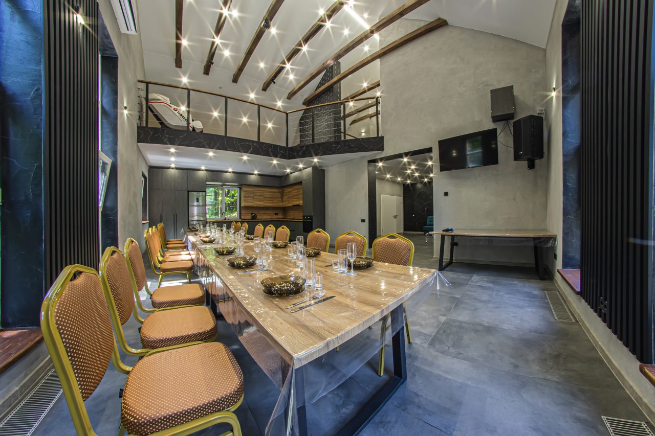 Коттедж (LOFT house), Коттедж В лесу