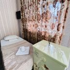 Студио (Номер 4х местный с мини-кухней и балконом), Гостевой дом Эдем