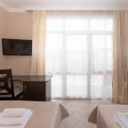 Двухместный (Стандартный номер с балконом (3)), Гостевой дом Лидер