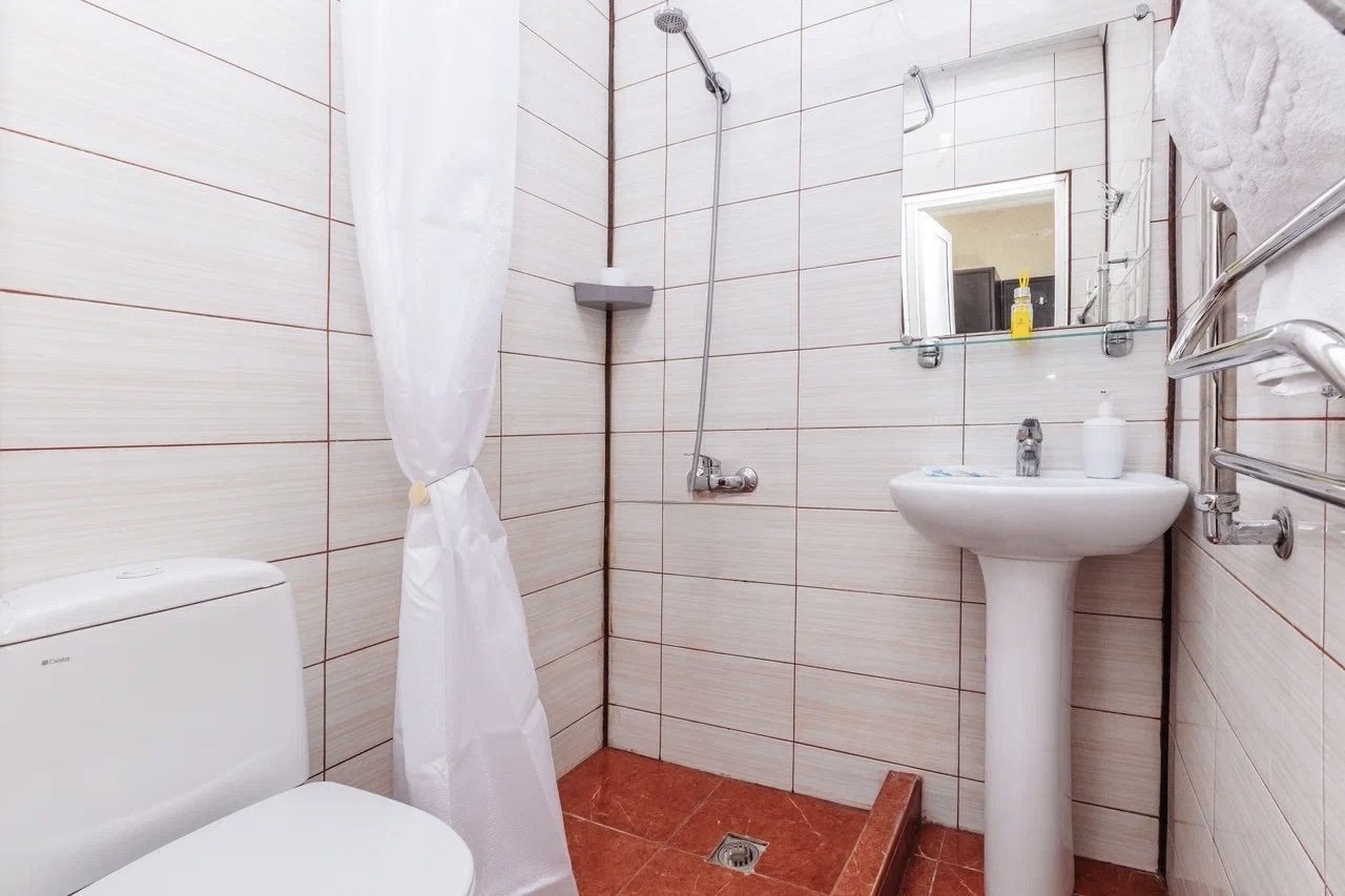 Трёхместный и более (Стандартный с балконом (3)), Гостевой дом Лидер