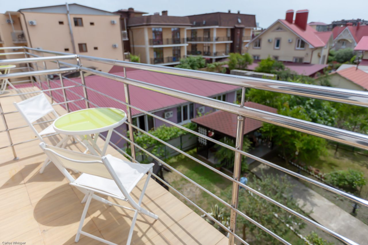 Трёхместный и более (Стандартный с балконом (3)), Гостевой дом Лидер