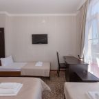 Трёхместный и более (Четырехместный стандарт (4)), Гостевой дом Лидер