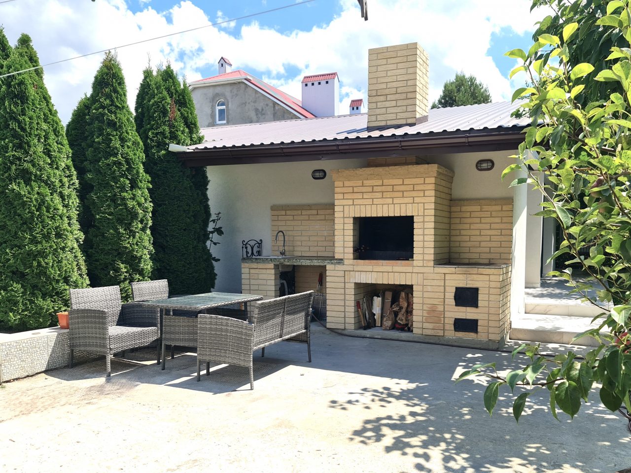 Апартаменты (Горчица), Гостевой дом Море Мур