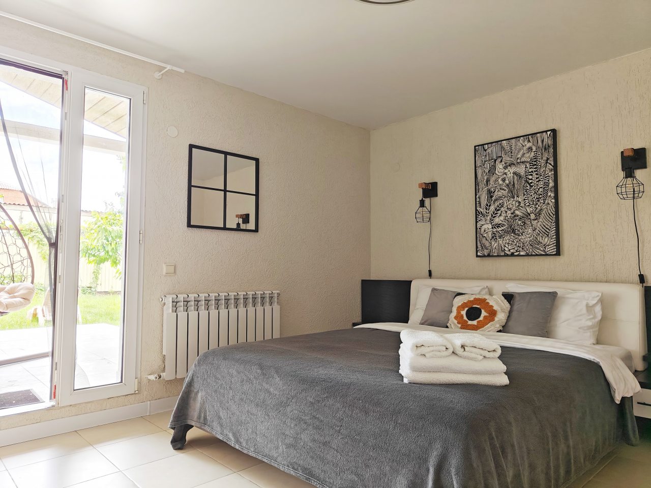 Апартаменты (Горчица), Гостевой дом Море Мур