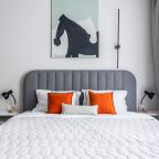 Зона спальни. Двуспальная кровать.