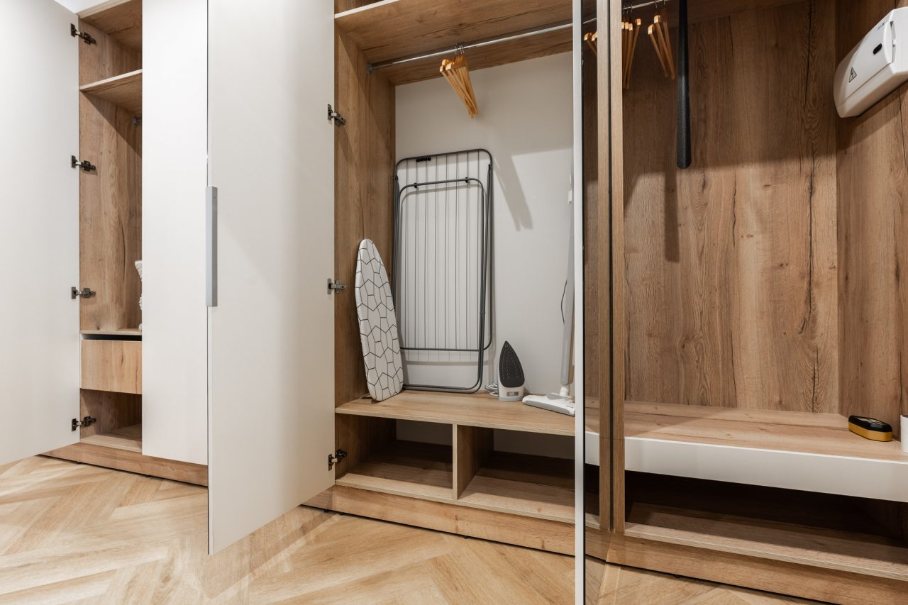 Шкаф для одежды. Зона прихожей.