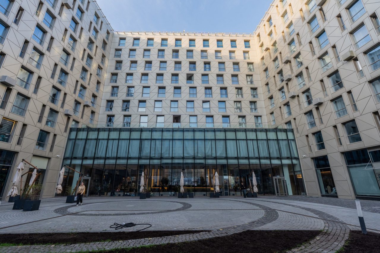 Фасад. Главный вход.