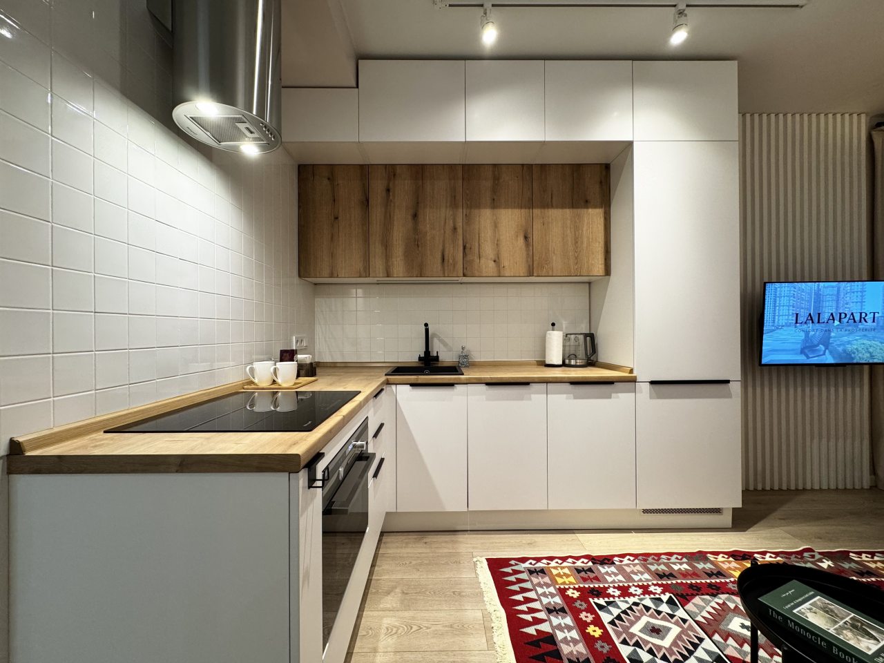 Апартаменты (LALAPART Red Velvet (Красный Бархат)  2к1А), Апартаменты LALAPART