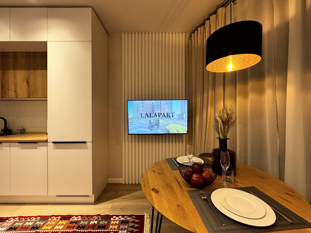 Апартаменты (LALAPART Red Velvet (Красный Бархат)  2к1А), Апартаменты LALAPART