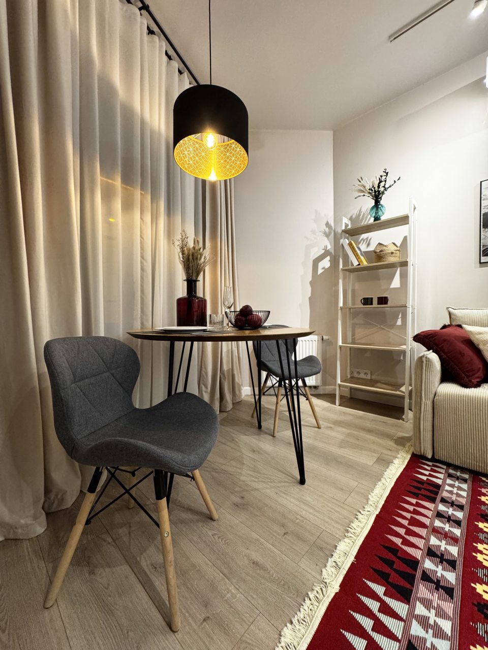 Апартаменты (LALAPART Red Velvet (Красный Бархат)  2к1А), Апартаменты LALAPART