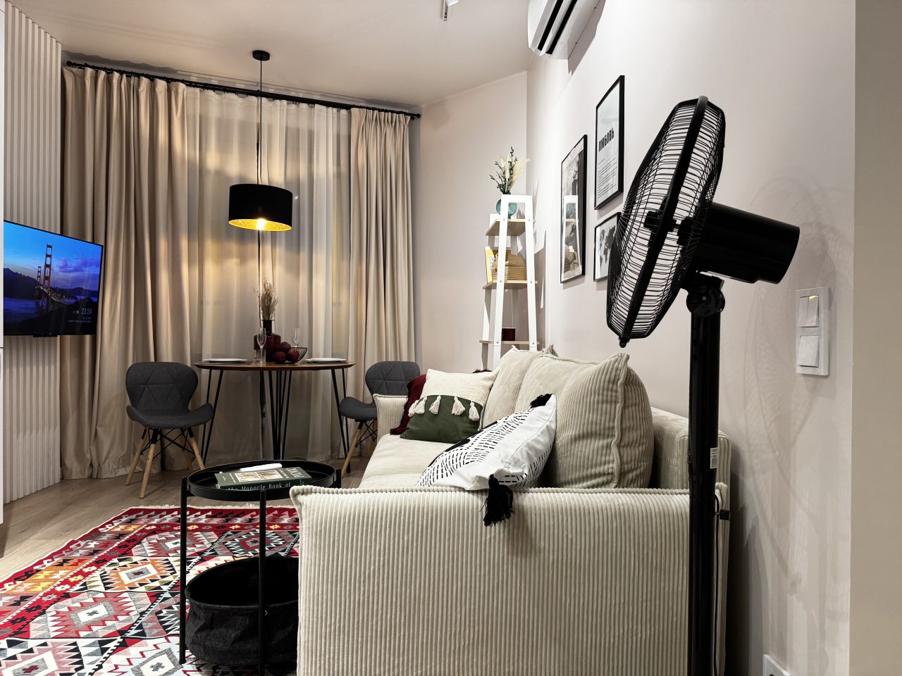 Апартаменты (LALAPART Red Velvet (Красный Бархат)  2к1А), Апартаменты LALAPART