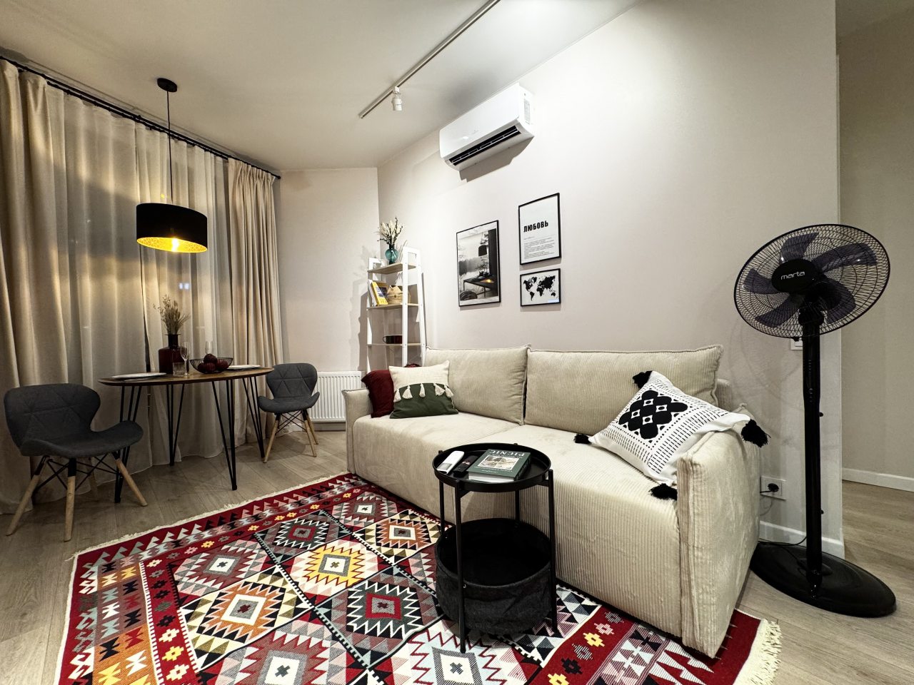 Апартаменты (LALAPART Red Velvet (Красный Бархат)  2к1А), Апартаменты LALAPART