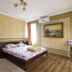 Полулюкс (Полулюкс на 4х), Гостевой дом Лонгвина