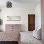 Вилла (Ялтинская Вилла), Коттедж Ялтинская Вилла