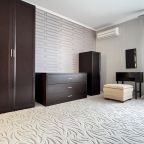 Вилла (Ялтинская Вилла), Коттедж Ялтинская Вилла