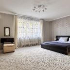 Вилла (Ялтинская Вилла), Коттедж Ялтинская Вилла