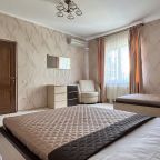 Вилла (Ялтинская Вилла), Коттедж Ялтинская Вилла