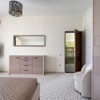 Вилла (Ялтинская Вилла), Коттедж Ялтинская Вилла