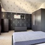 Вилла (Ялтинская Вилла), Коттедж Ялтинская Вилла