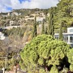 Вилла (Ялтинская Вилла), Коттедж Ялтинская Вилла