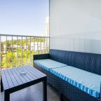 Люкс (Двухкомнатный на 8 этаже с видом на море (кровать+диван)), Видовой апарт-отель жк актер гэлакси