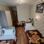 Трёхместный и более (Трехместный с удобствами), Отель Лилия