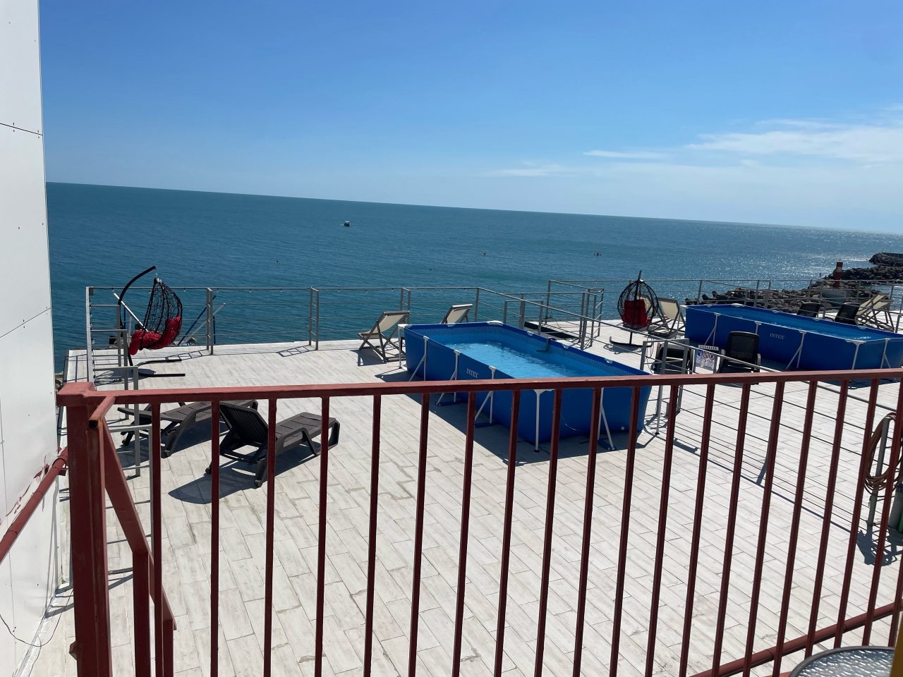 Апартаменты (С террасой с видом на море и бассейном), Апарт-отель Русское Море