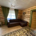 Семиместный (Таинственный лес), Гостевой дом 7 озер