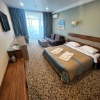 Полулюкс (Полулюкс), Гостиница Blumarin Hotel