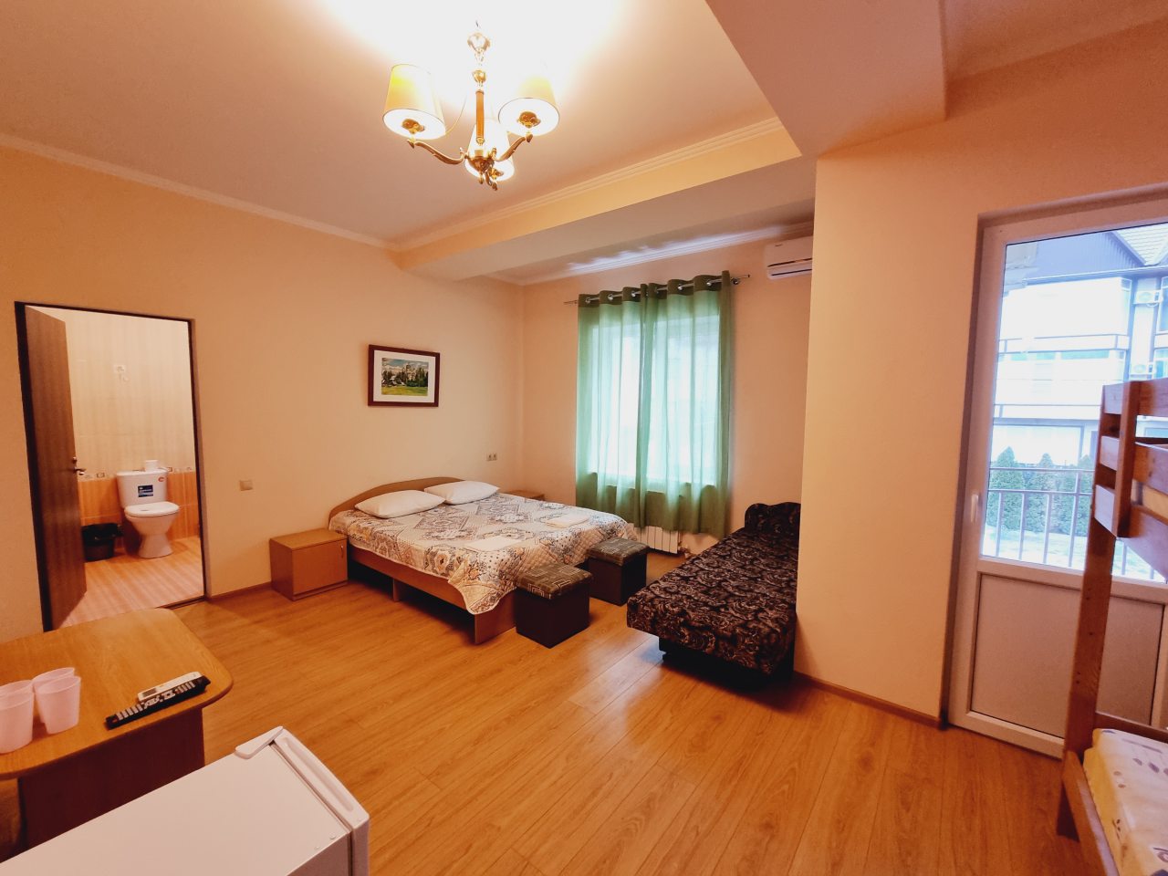 Четырехместный (Номер с балконом), Гостевой дом Малахит