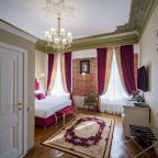 De Luxe (Делюкс "Комната купца Блинова"), Бутик-Отель Усадьба Е.Ермолаевой