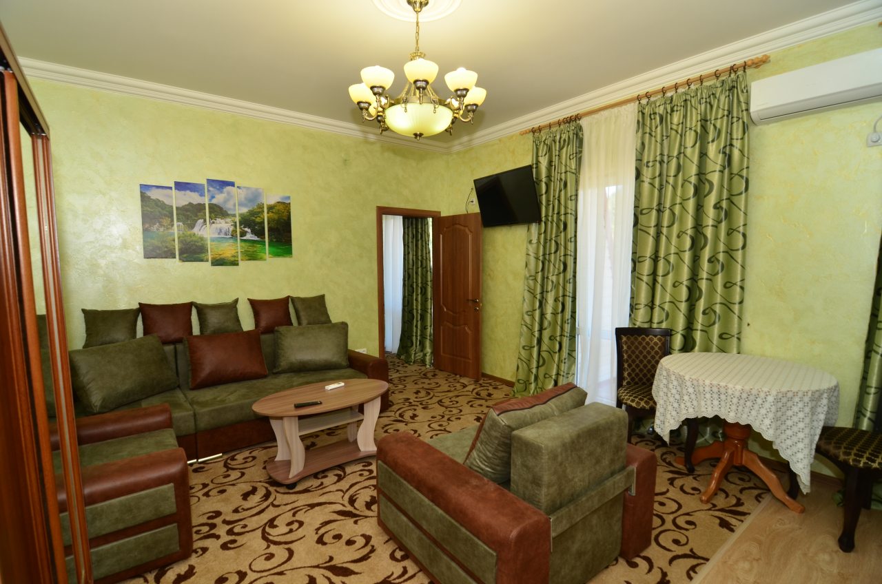 Четырехместный (Люкс двухкомнатный), Отель Жаклин