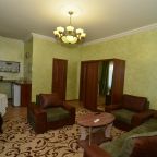 Четырехместный (Люкс двухкомнатный), Отель Жаклин