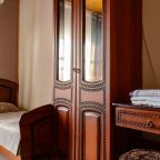 Пятиместный (Пятиместный стандарт), Мини-отель Уют