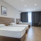 Сьюит (Джуниор сюит с тремя раздельными кроватями), Отель Премиот