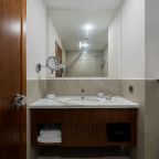 Сьюит (Джуниор сюит с тремя раздельными кроватями), Отель Премиот
