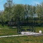 Качели, База отдыха Лес & Сад