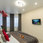 Люкс (АПАРТАМЕНТЫ «АТМОСФЕРА» | ГРАНАТОВЫЙ СЛЕД — ПАНОРАМА НА 22 ЭТАЖЕ), Апартаменты Атмосфера на Хренникова 8