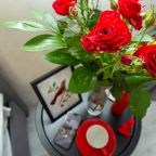 Люкс (АПАРТАМЕНТЫ «АТМОСФЕРА» | ГРАНАТОВЫЙ СЛЕД — ПАНОРАМА НА 22 ЭТАЖЕ), Апартаменты Атмосфера на Хренникова 8