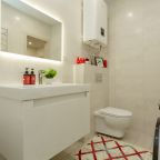 Люкс (АПАРТАМЕНТЫ «АТМОСФЕРА» | ГРАНАТОВЫЙ СЛЕД — ПАНОРАМА НА 22 ЭТАЖЕ), Апартаменты Атмосфера на Хренникова 8