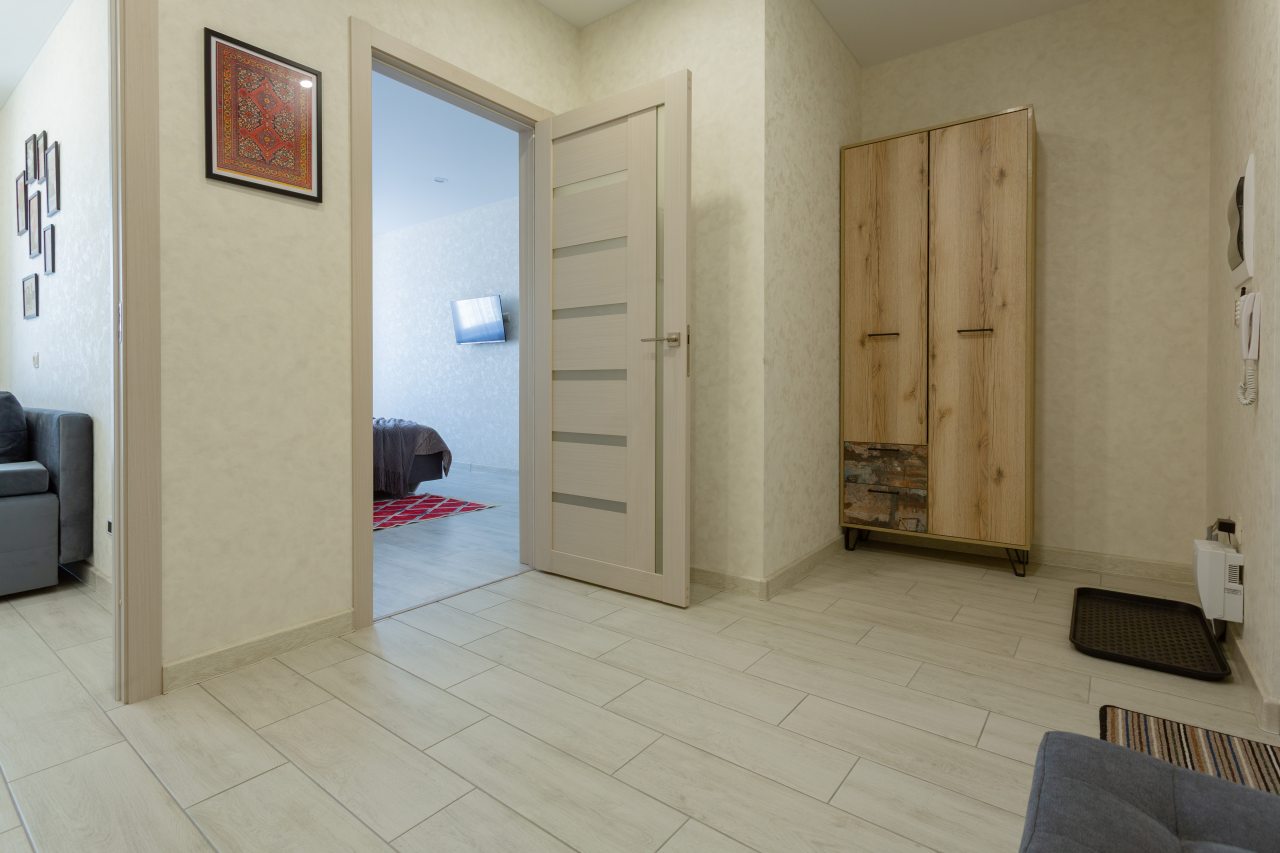 Люкс (АПАРТАМЕНТЫ «АТМОСФЕРА» | ГРАНАТОВЫЙ СЛЕД — ПАНОРАМА НА 22 ЭТАЖЕ), Апартаменты Атмосфера на Хренникова 8