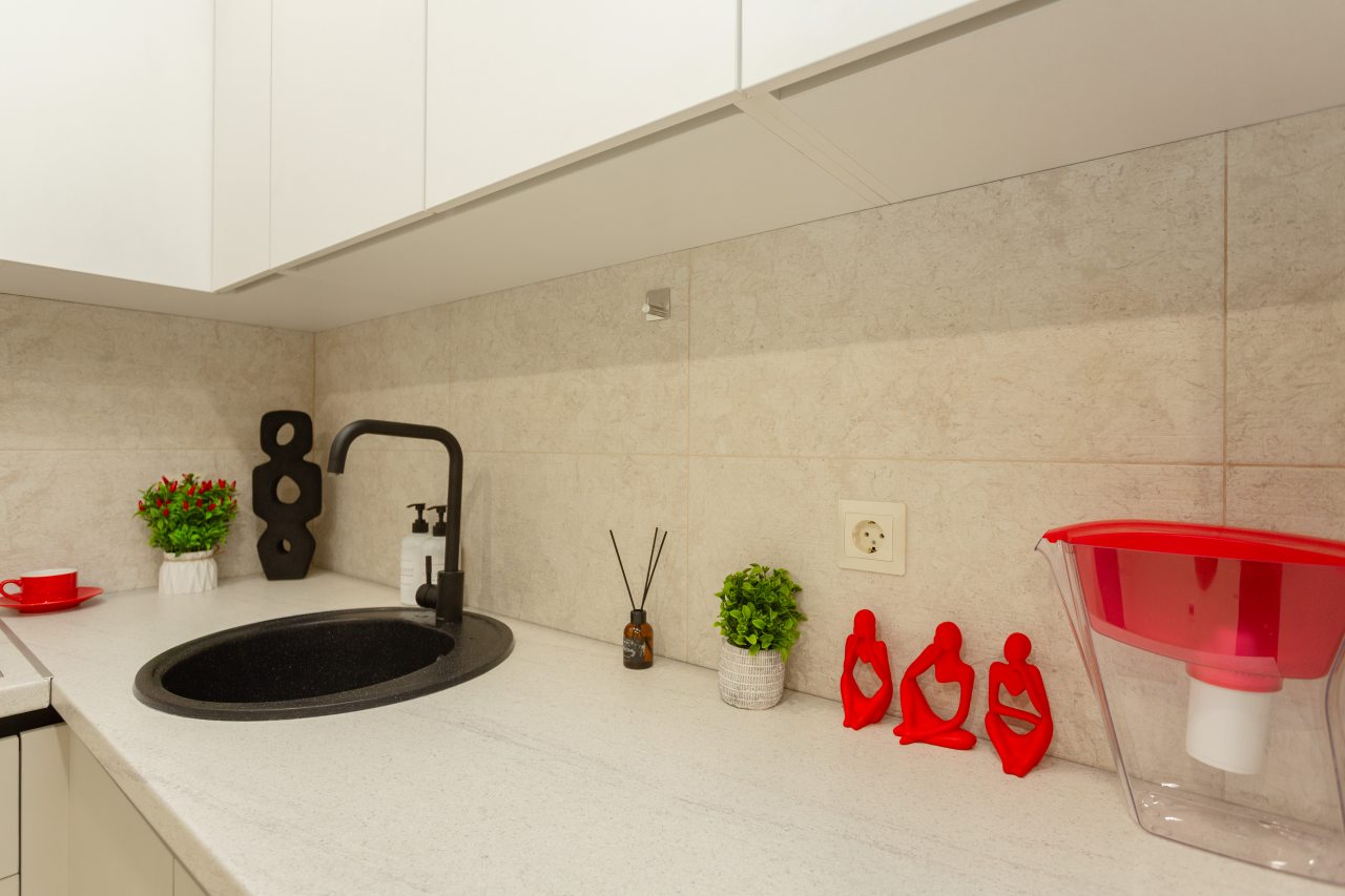 Люкс (АПАРТАМЕНТЫ «АТМОСФЕРА» | ГРАНАТОВЫЙ СЛЕД — ПАНОРАМА НА 22 ЭТАЖЕ), Апартаменты Атмосфера на Хренникова 8