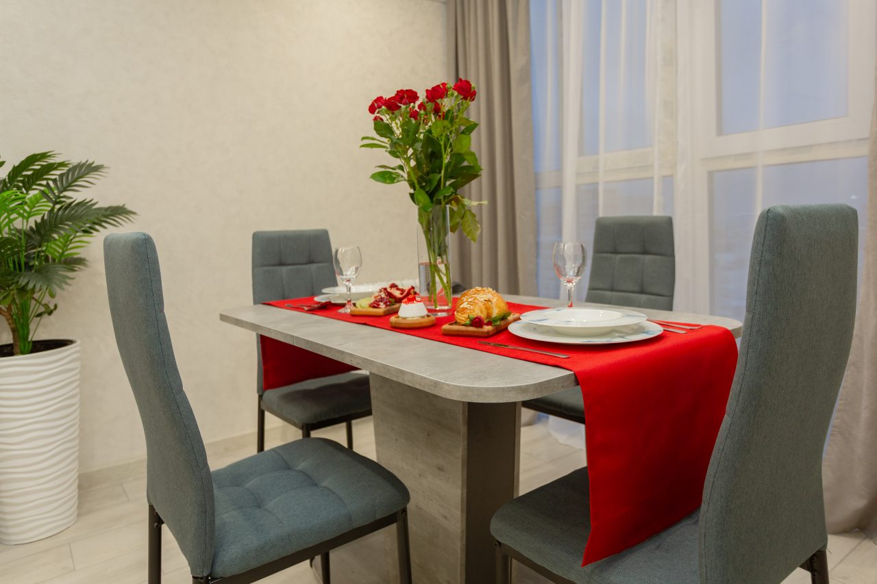 Люкс (АПАРТАМЕНТЫ «АТМОСФЕРА» | ГРАНАТОВЫЙ СЛЕД — ПАНОРАМА НА 22 ЭТАЖЕ), Апартаменты Атмосфера на Хренникова 8