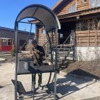 Мангальная зона у террасы коттеджа