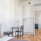 Допускается размещение домашних животных, Апартаменты MyHomeYourHome на 5-ой Советской д.19