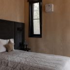 Полулюкс (Скайхаус), Загородный отель Mystic Hills