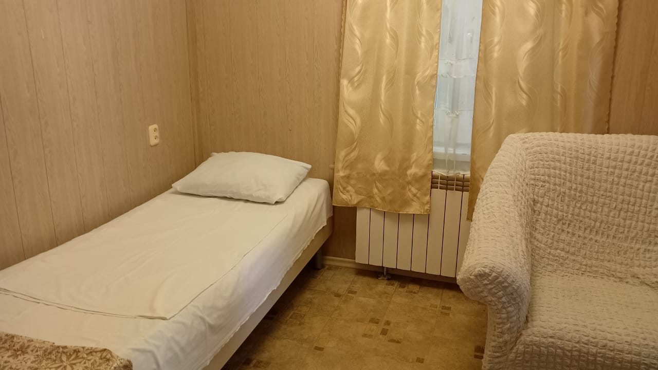 Семейный (Второй этаж квартира), Гостевой дом Просвещения 88